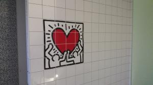 Project met vloeren wandtegels keith haring