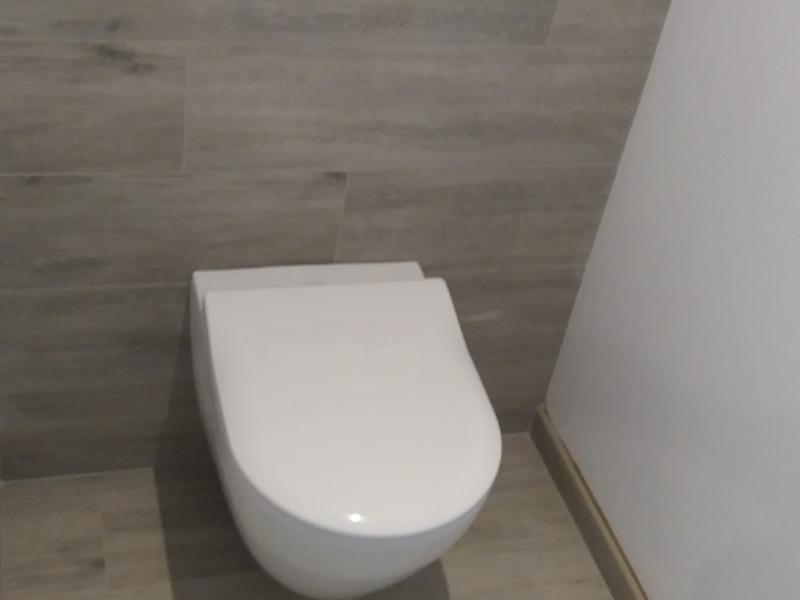 Project met vloeren wandtegels